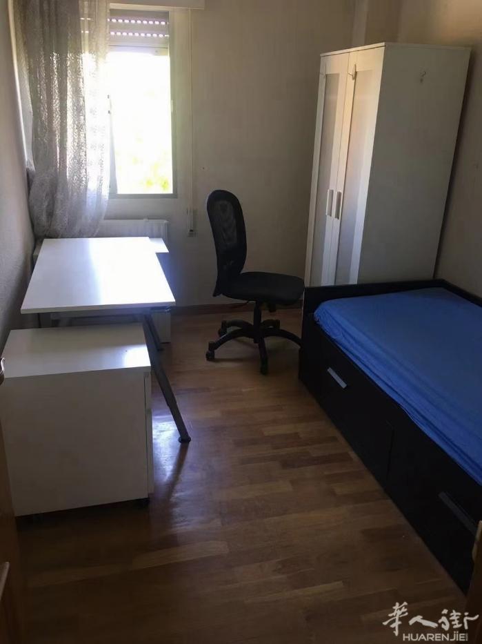 🏡10号线fuencarral 房间，1月起租中起租，租金340全包，离地铁口
