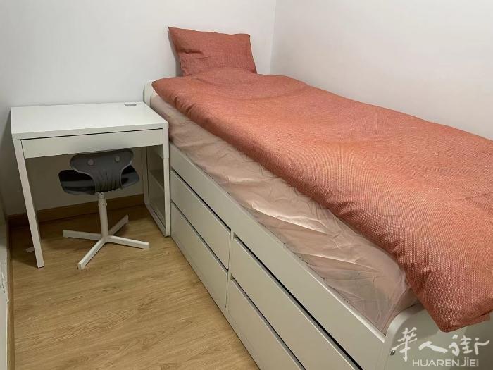 🏡巴塞单间出租精装修房间，距离二号线encants地铁站步行5分钟，一号线cl