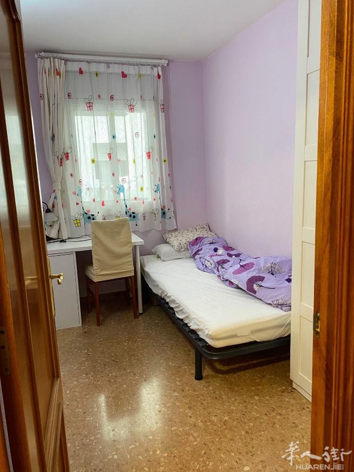 🏡巴塞两个单间出租，近L1地铁口Santa Eulalia，L10Sud地铁口