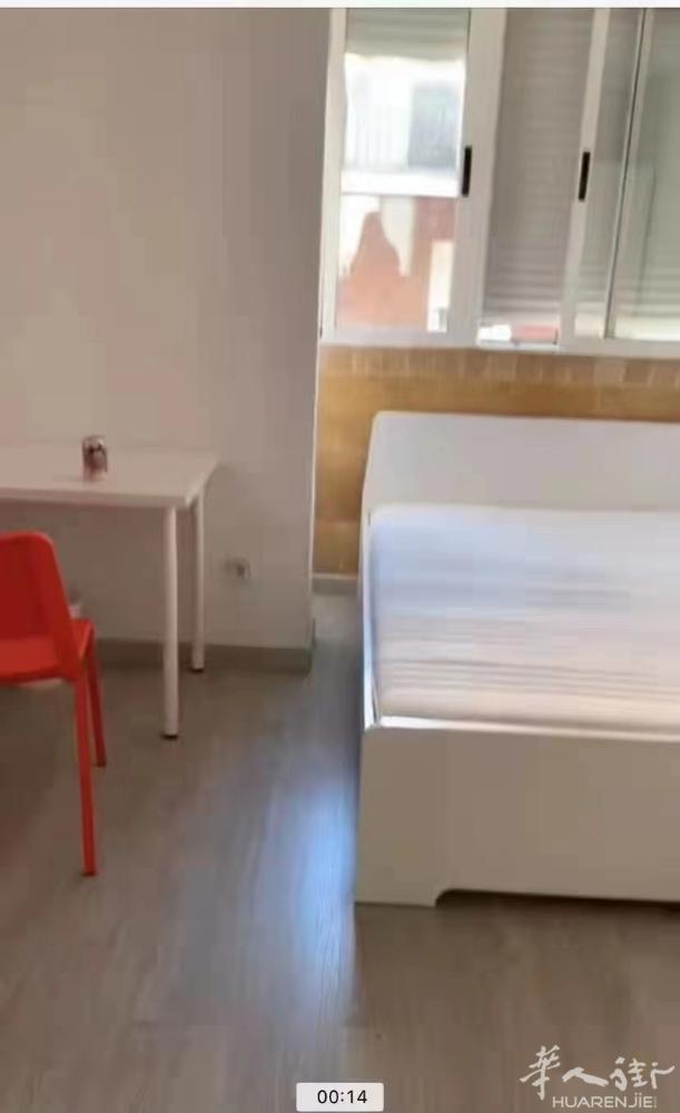 🏡马德里地铁5/6号线oporto大床房出租 地铁口7分钟， 直达康普，市中心