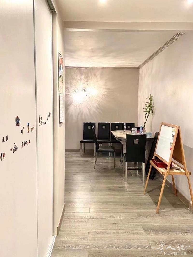 【94 St Maur】富人区两室一厅全新装修中央供暖好房外租
