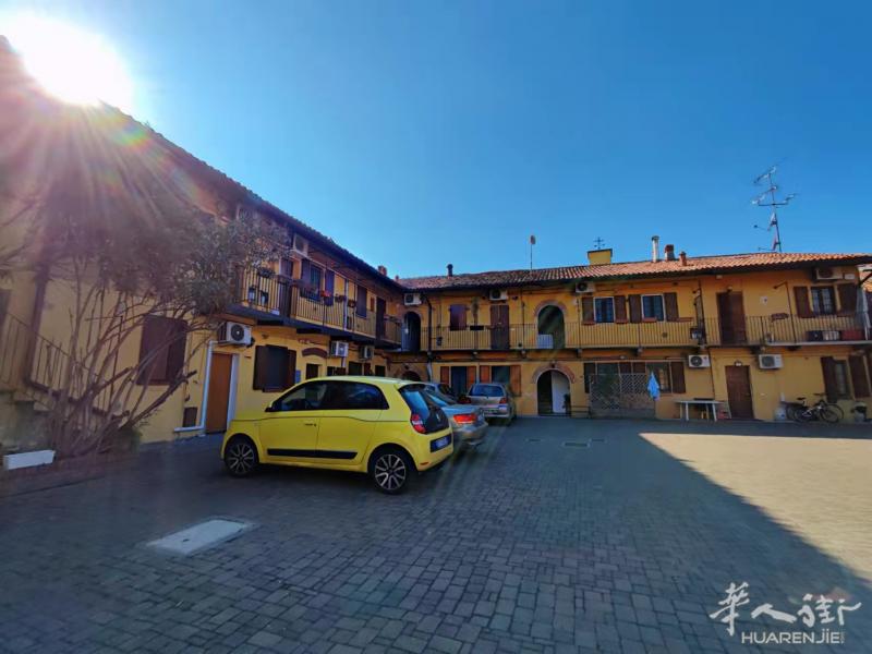 米兰绿线Cascina Gobba地铁口出售新装修单身公寓