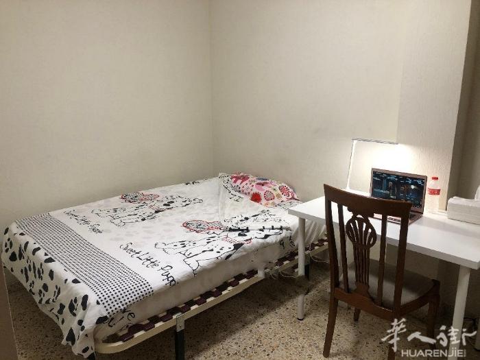 🏡Montcada一区近郊单间， UAB沿线火车站 ，长租可280（包含水电网