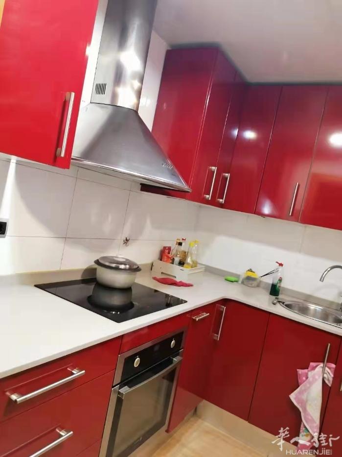 🔵巴塞好房出租，位于sant andria de besos区分，房子3室一厅