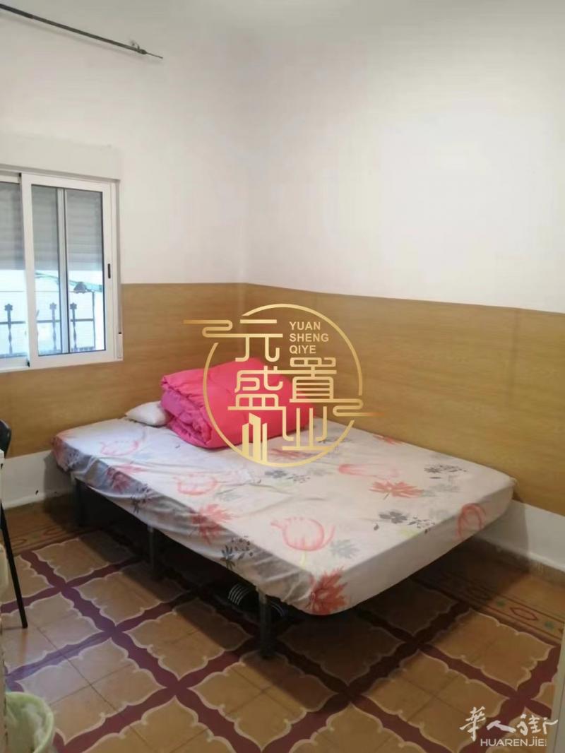 【usera 单身公寓400欧】
—- 2楼，包公
