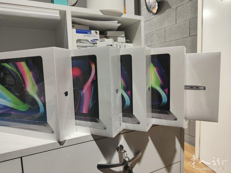 全新未开封 Mac Pro 8+512 银色 灰色