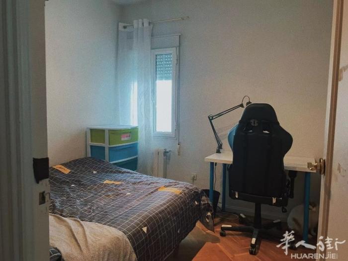 🏡马德里Getafe 1个单间出租 房子四室一卫，小房间，双人床，也可换单人床