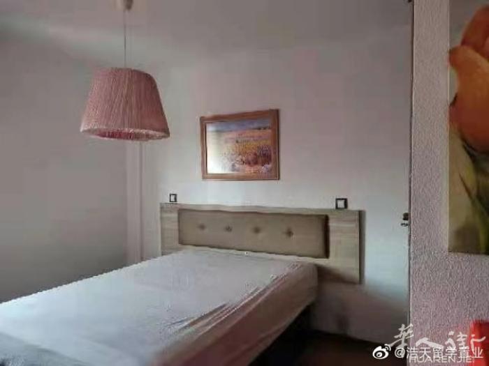 🏡马德里地铁三号线sanfermin 两个房间出租， 8楼带电梯，双电梯，半封