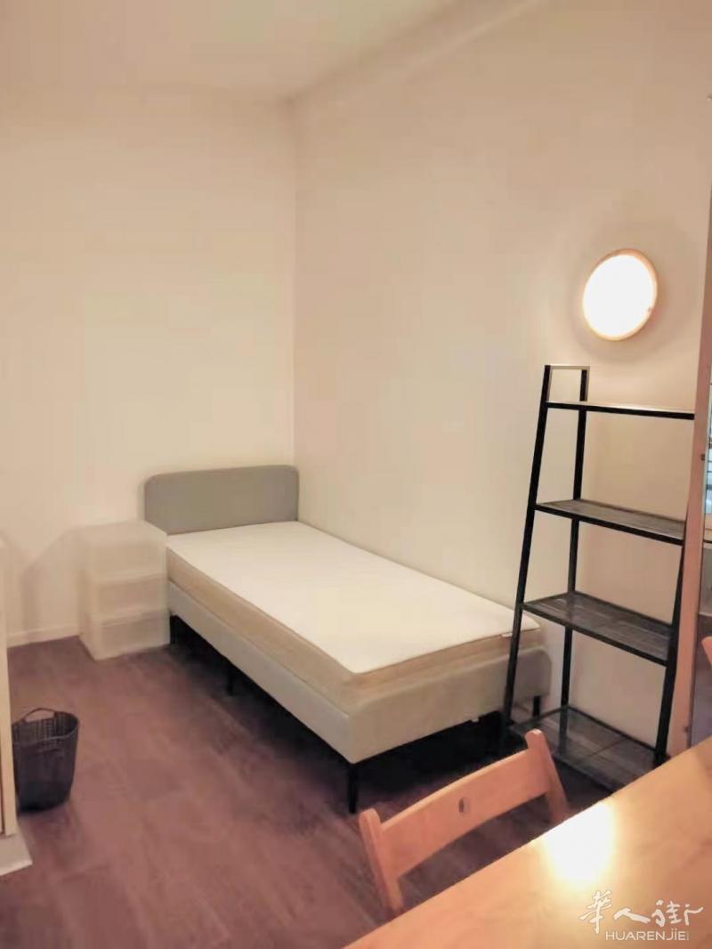 Levallois近la défense 近地铁3号线 studio 带家具 出租 可申请房补
