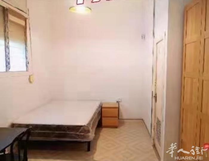 🏡巴塞带独卫出租，在L1Florida，L5 Pubilla cases和L9