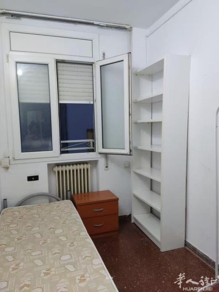 🏡巴塞单间出租市中心clot单人间 只限上班女性，房租280元，房间光线充足！