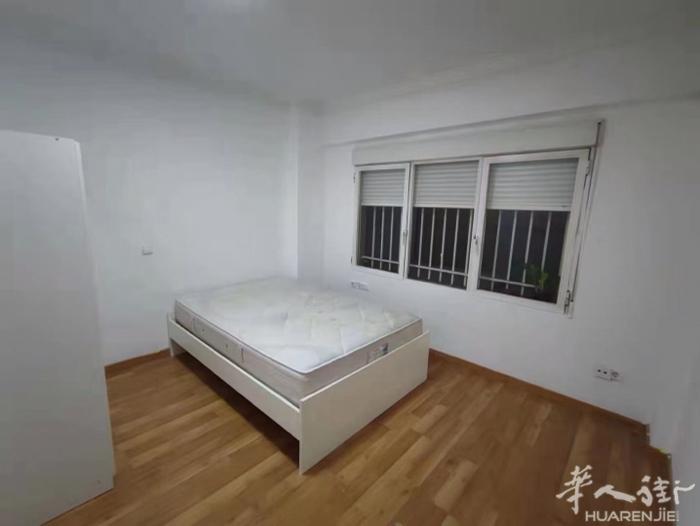《可VR看房，马德里4号线Alfonso XIII富人区三室两卫出租》 地铁口3