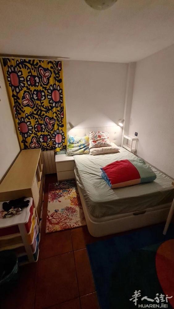 🏡马德里6路离carpetana地铁口3分钟女单人房带独卫出租，住家人少安静整