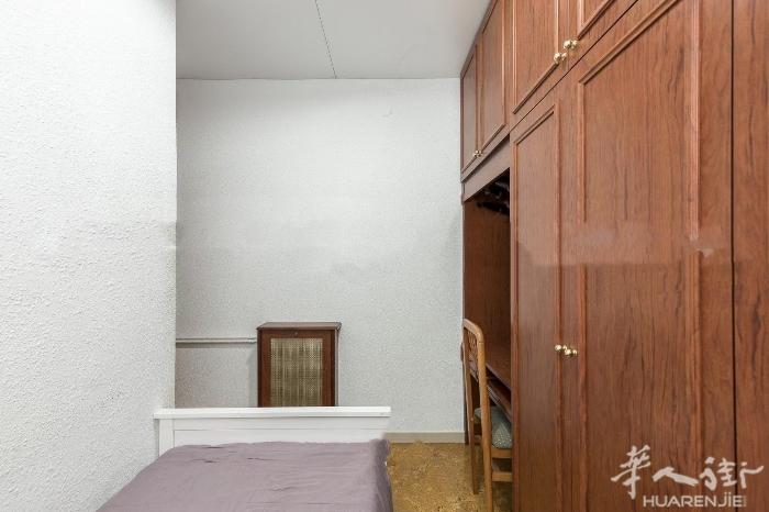 🏡巴塞，les corts 富人区单间间 距Plaça del Centre