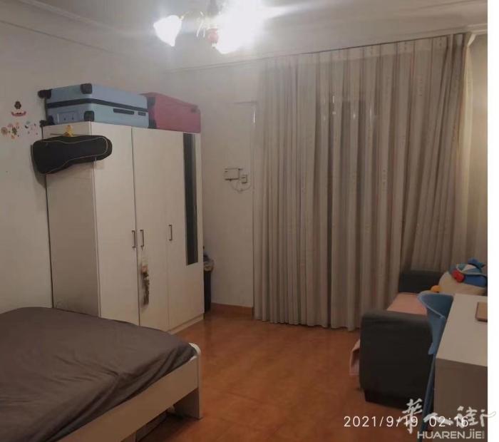 🏡5路地铁pueblo nuevo 离地铁口4-5分单间出租，大房间带阳台，钟
