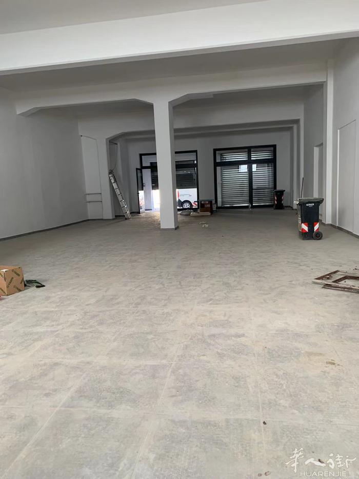 近香满楼 200平方 空工场全新装修 房租  1800没Iva  3337083