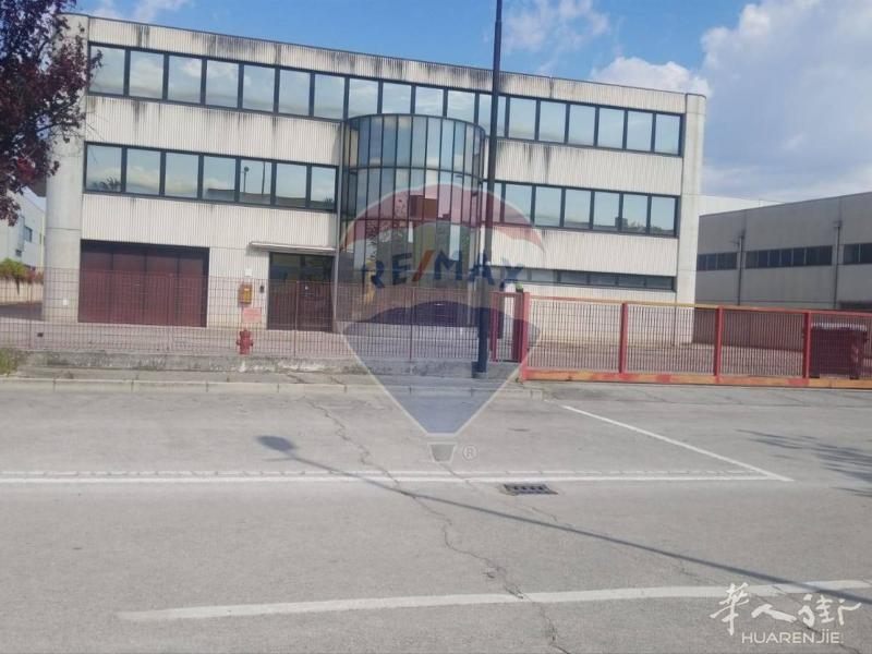 【瑞麦地产】出租中国商城附近Ponte San Nicolò工业区内Ufficio