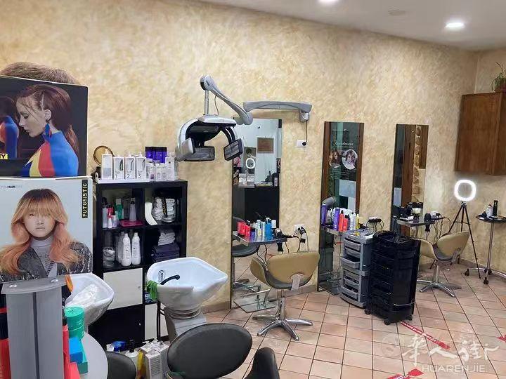 卖男士和女士的老外理发店 - 佛罗伦萨