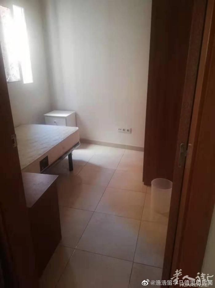 🏡巴塞罗那单间地铁1/5/9Hospitalet  ，L1florida 地铁