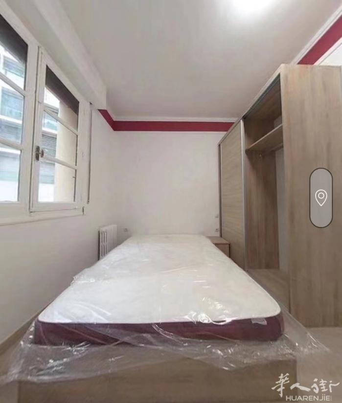 🏡马德里Callao地铁口独卫单间！！ 房子共5室5卫1厨，每个房带间‬独立卫