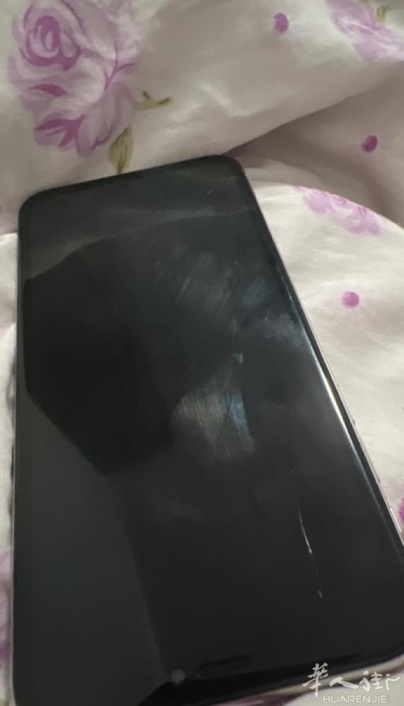 出苹果x 64gb 白色的 有需要的朋友联系我微信： wyemingkai