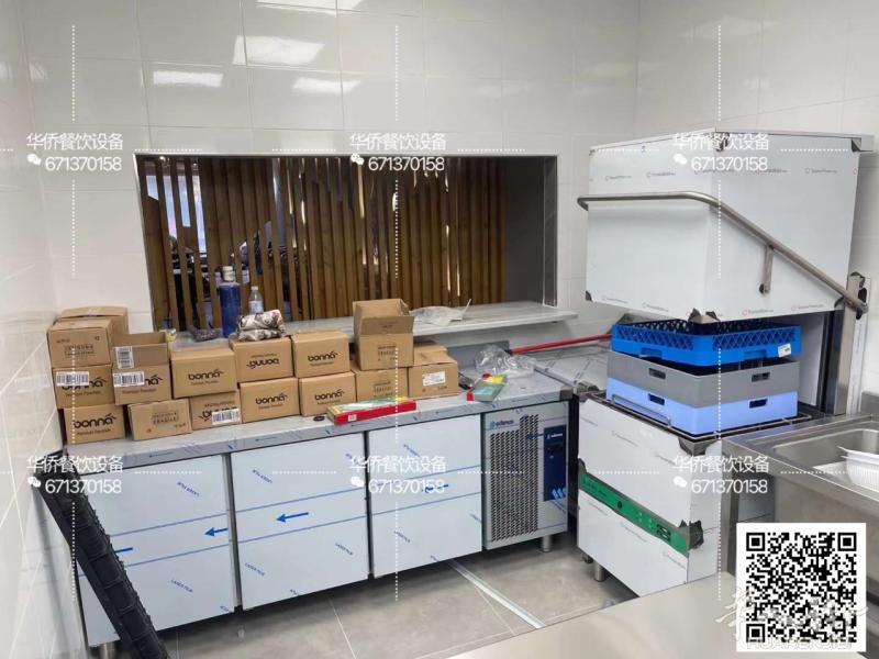 出售专业品牌餐馆厨具设备，酒吧厨房厨具，外卖店设备，奶茶店设备等