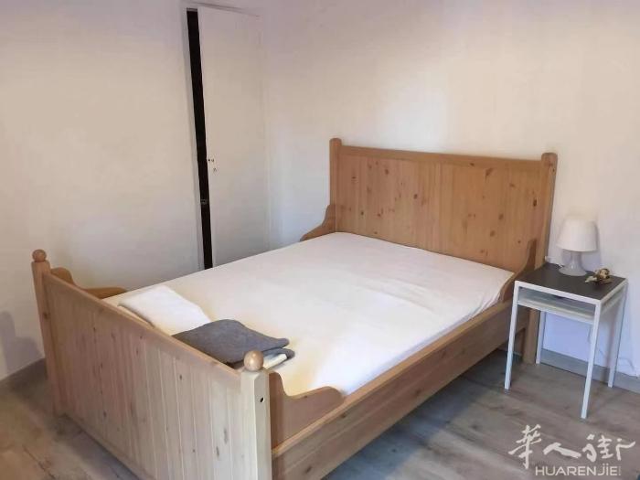 🏡马德里Atocha 大街单间出租，高级公寓，7月底起租，超大房间带阳台，房子