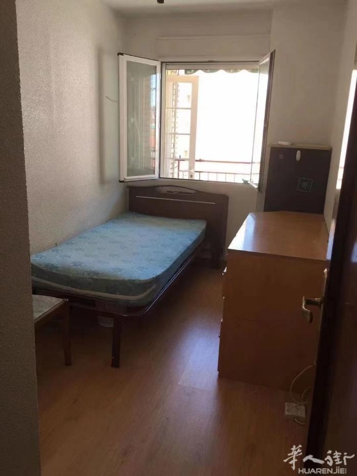 🏡马德里北部Tetuan单间，8月起租 地铁直通市中心，方便去大学城及马自治