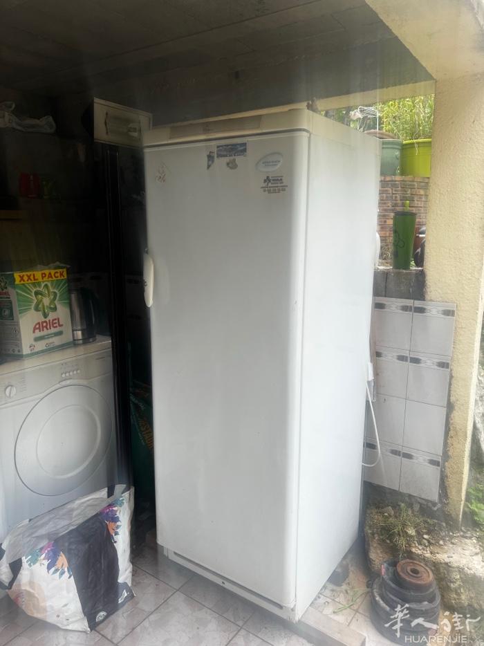 保鲜冰箱 可以用，50欧自取