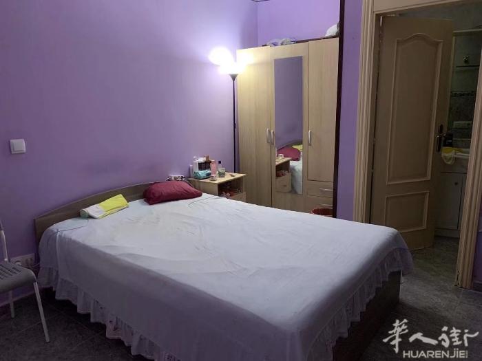 巴塞出售(可租)，巴塞罗那badal步行2分钟，1号线步行3分钟，Camp No