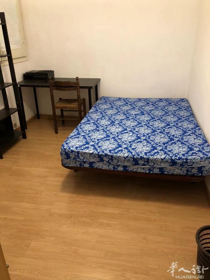 🏡巴塞单间出租，近三路地铁les Corts 或María Cristina站