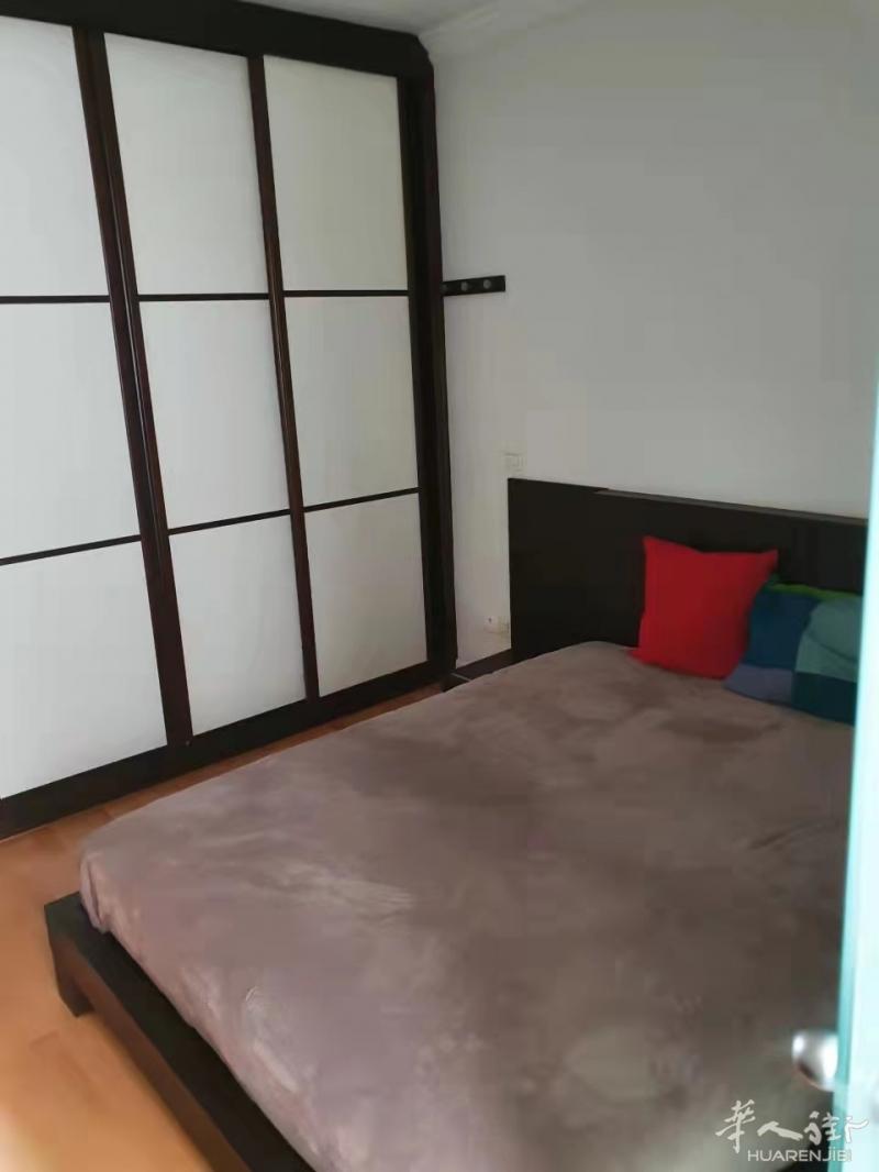 2号线Quevedo，4室2卫1厅1500