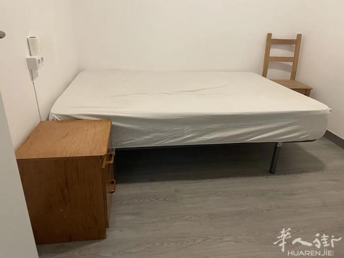 🏡巴塞单间巴塞羅那2路Sant Antoni单人房间出租，离1路地铁urgel