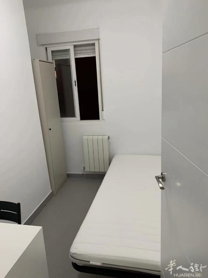 🔵马德里地铁六号线OPORTO 4室一厨一卫，全新装修 生活设施配备十分齐全，