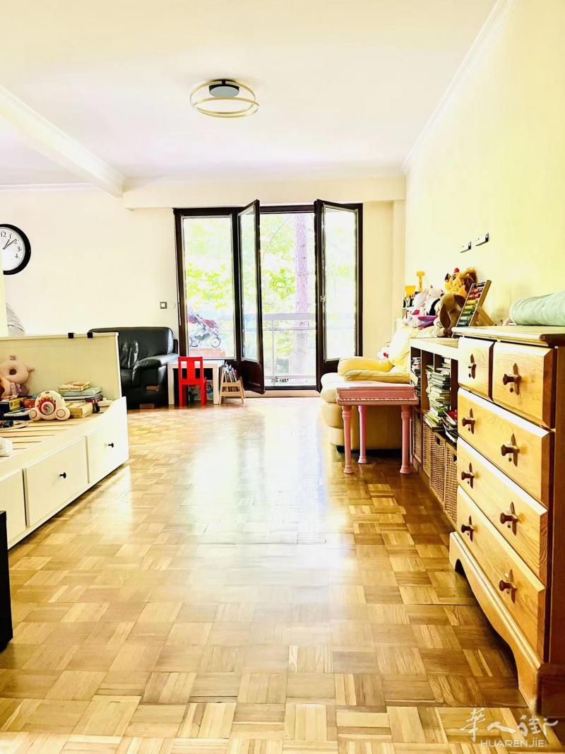 94近巴黎12区Maisons-Alfort 学区78平2室2厅中央供暖好房即日起租