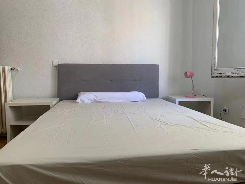 310号线。plaza Espana大床房