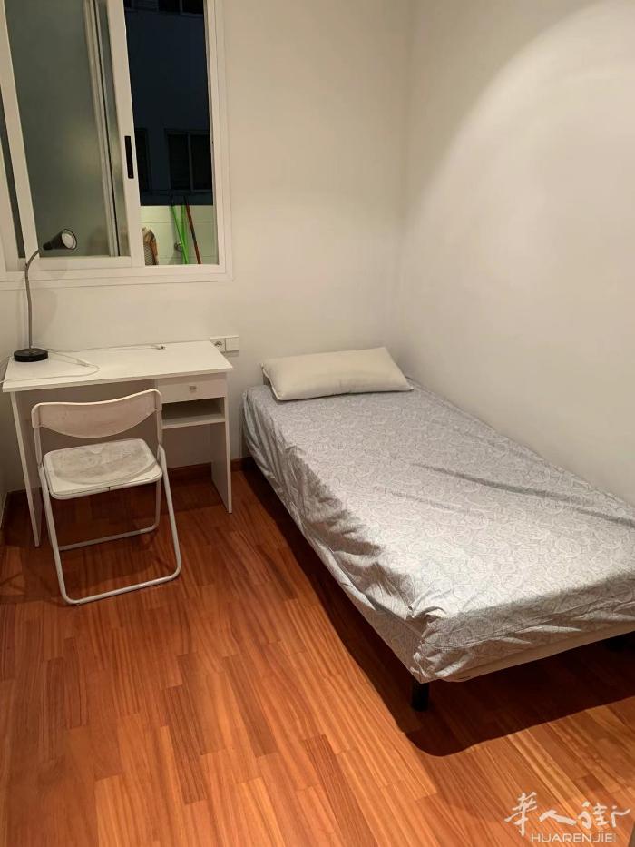 🏡巴塞两个单间出租，全现配家具！Granvia, 交通局边上。Mercadon