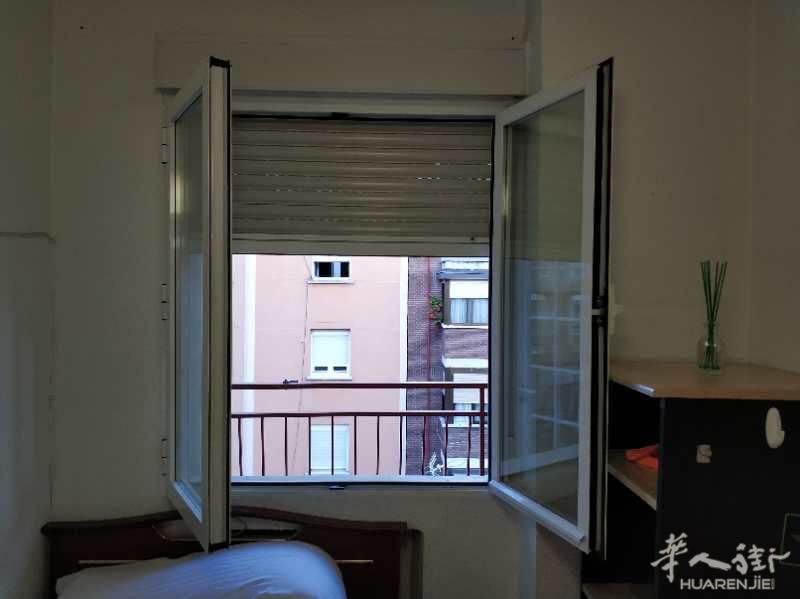 马德里地铁1号线Tetuan单间出租 房东直租 可即日入住