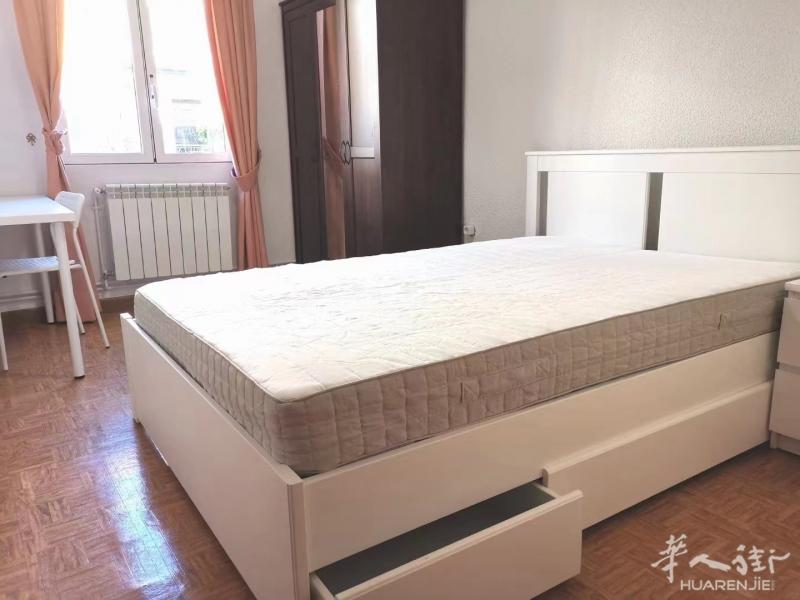 6号Alto de Extremadura4室1厅1厨1卫