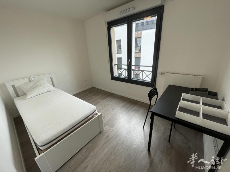 【区分】94区80平的三室一厅带家具 位于rue condorcet,