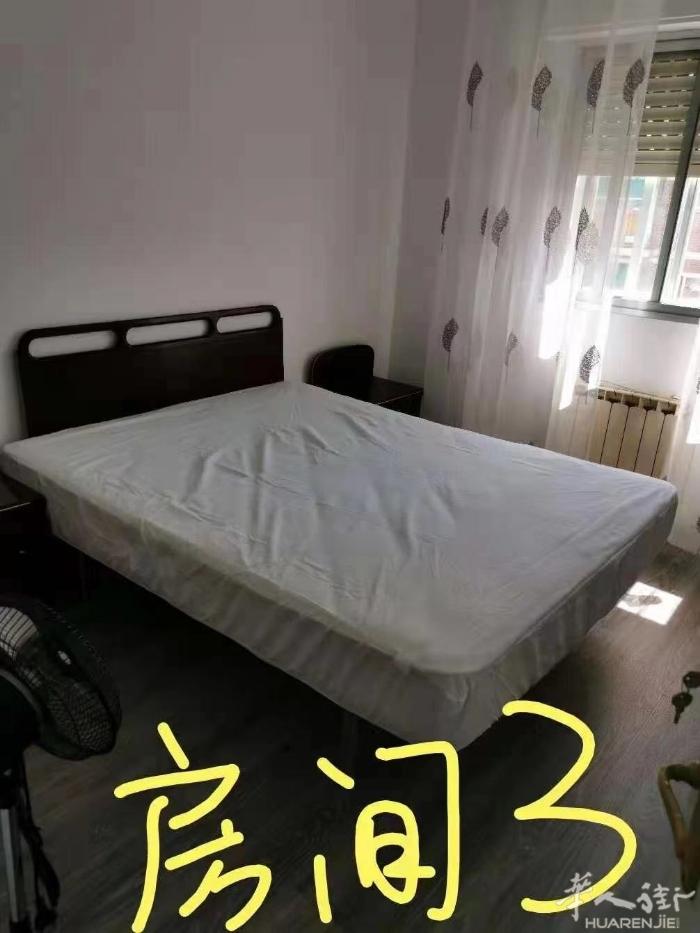 🔵马德里10号线colonia jardin地铁口2分钟三室一厅一卫整租， 租