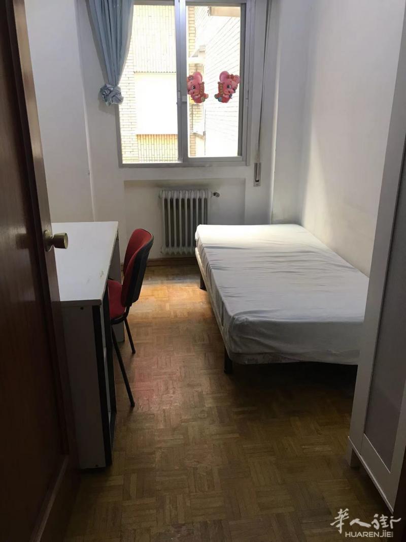 7号线地铁口出租两个房间 可办住家