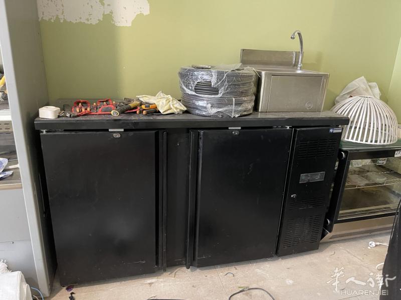 diamond餐馆操作台，型号CBC210 - TEFCOLD，尺寸146*52*87cm， 9区自取