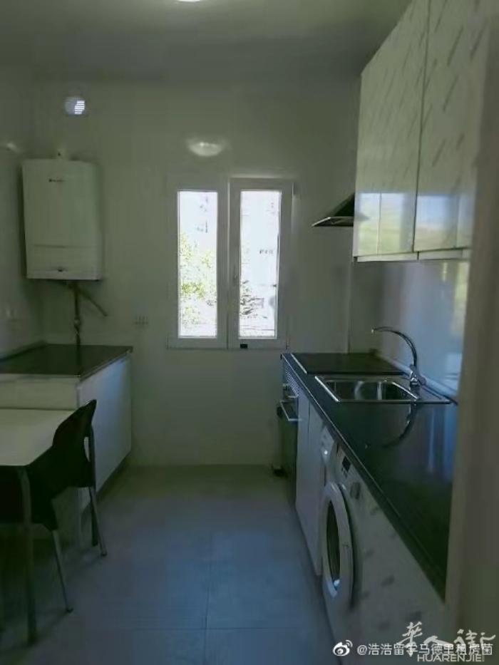 🏡马德里7号线Francos Rodriguez两个单间出租，地铁站五分钟 ，