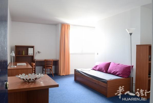 92省 近RER A线Rueil-Malmaison站 学生公寓 特惠价650欧起