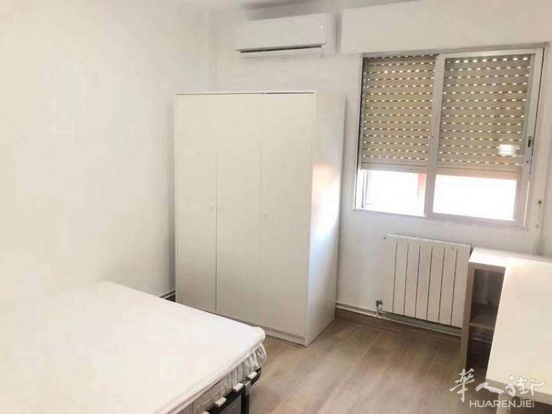 马德里Leganés 市中心四室两厅两卫两阳台 可整可分租