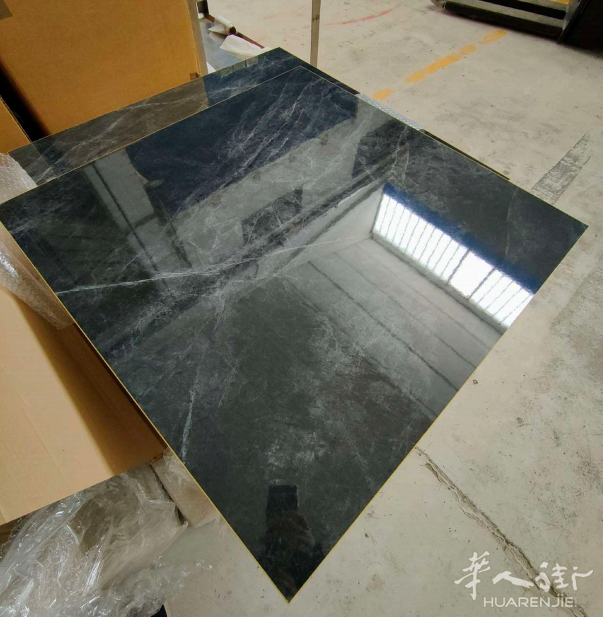 仿制大理石桌子