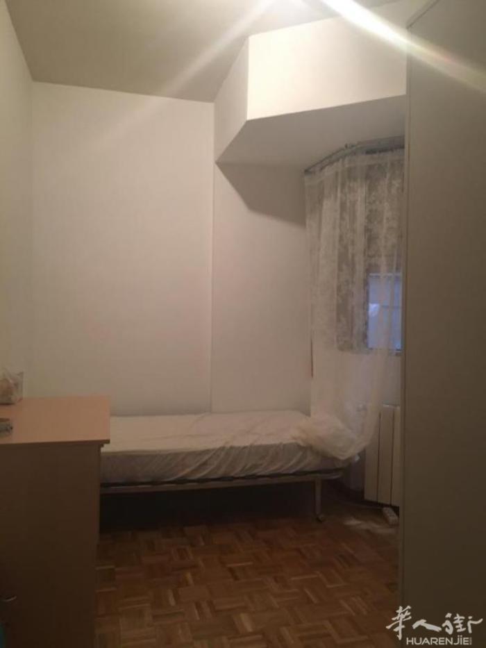 🏡马德里市中心富人区Salamanca 单间出租，中央供暖,客厅带空调。有电梯