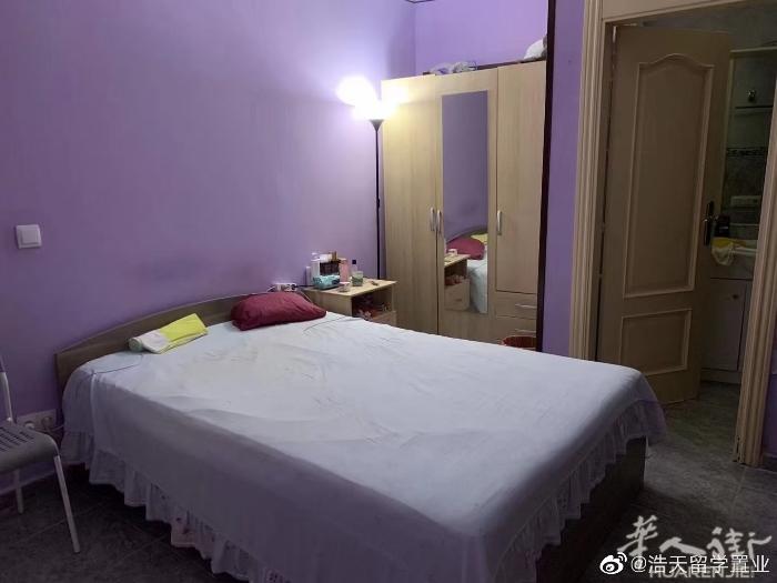 🔵巴塞罗那badal步行2分钟，1号线步行3分钟，Camp Nou球场步行5分