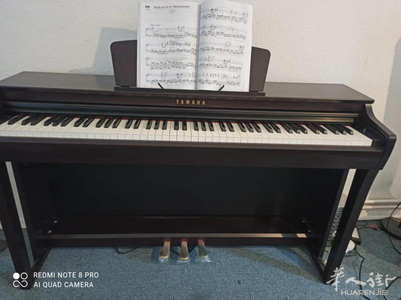 硕士毕业，二手电钢出售，yamaha CLP-725